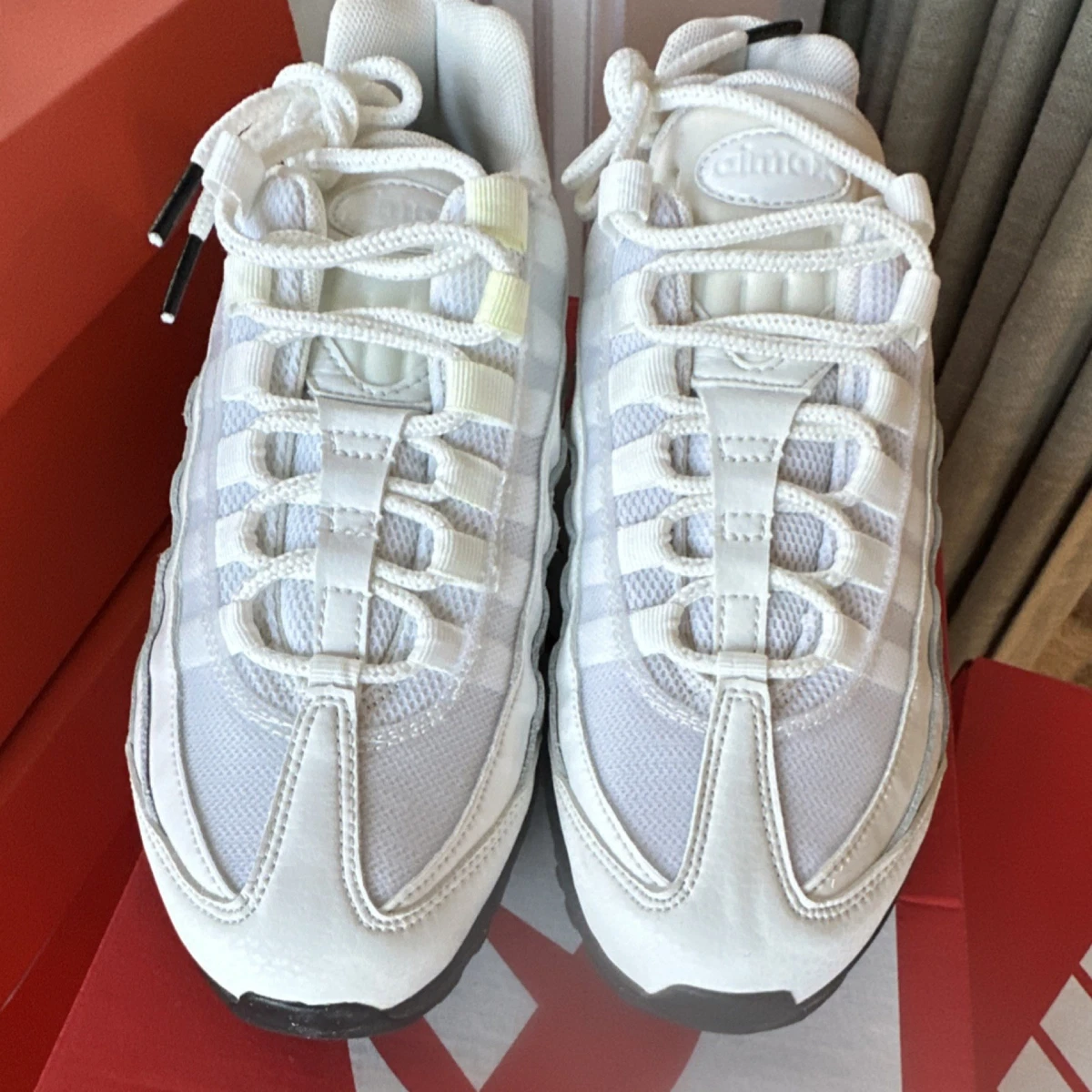 Preços baixos em Nike Air Max 95 Summit White Black W | eBay