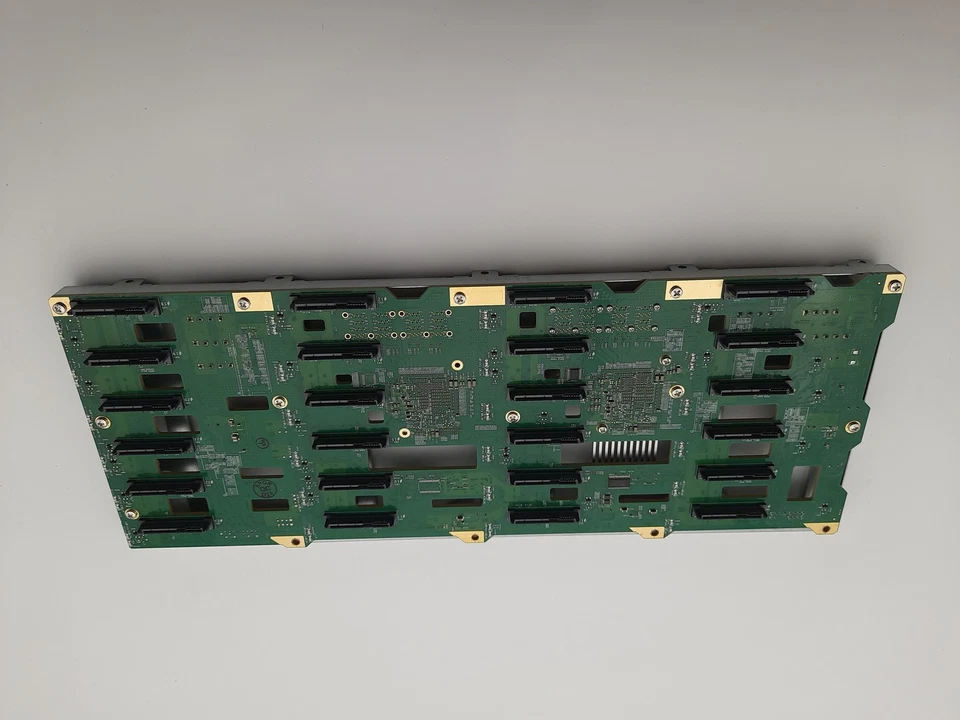 Supermicro BPN-SAS3-846EL1 SAS12G 24x SFF8643 Backplane Expander Server - Bild 3 von 4