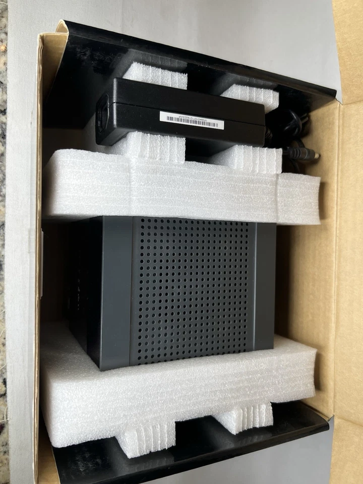 Netgear Stora Home Media Storage 1TB Network Storage MS2110-100NAS 2009 Version - Image 2 of 4