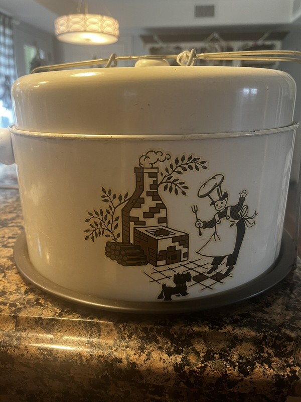 VTG 4-Piece Metal Cake Cupcake Pie Carrier Keeper - Chef Design. Ivory & Brown.