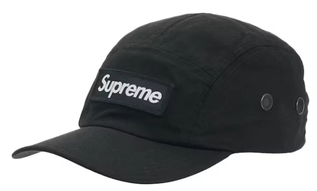 Casquette de camp militaire suprême noire SS22 sergé neuve dans la main boîte logo