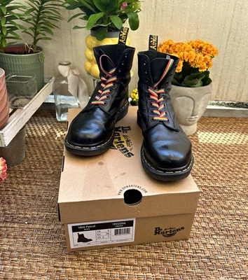 Dr. Martens 1460 Pascal