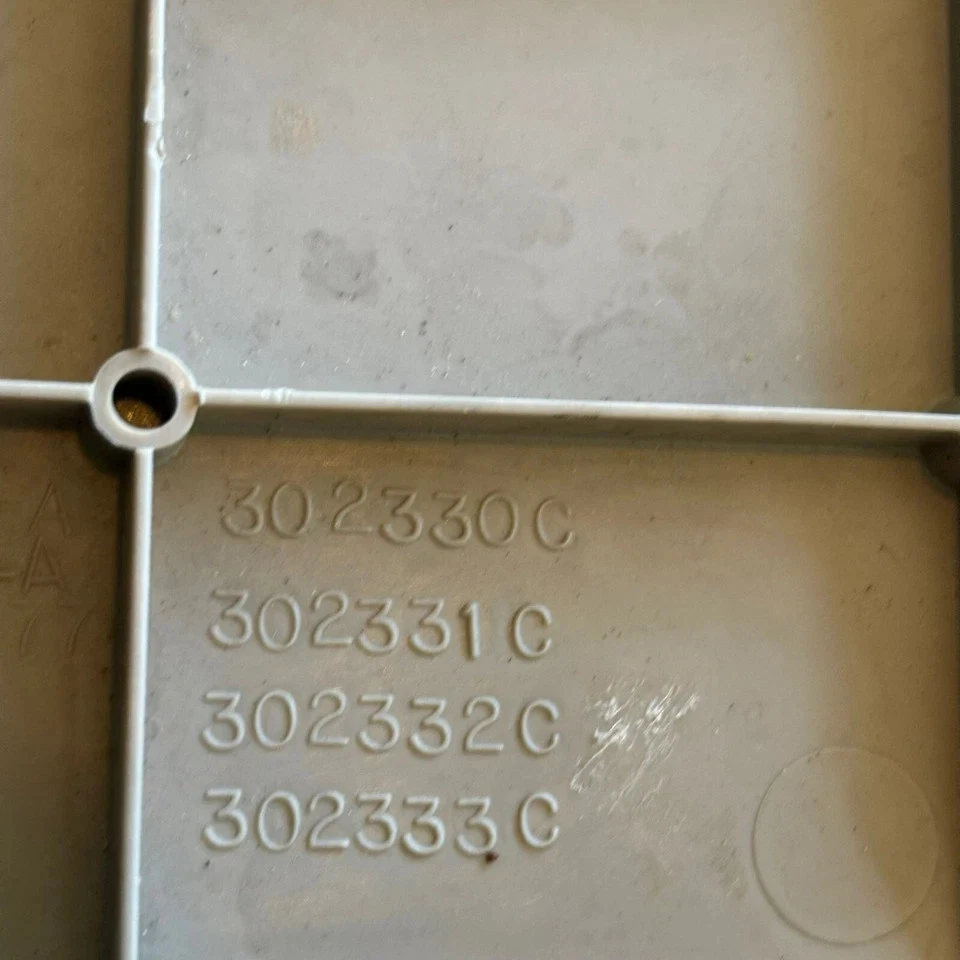 Ford Escape Mercury Mariner 2008-2009 cubierta de gato de piso panel de moldura 302333C OEM Foto 3 de 3