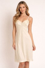 VTG Vanity Fair nylon slip size 32 small beige adjustable strap dress nightgown