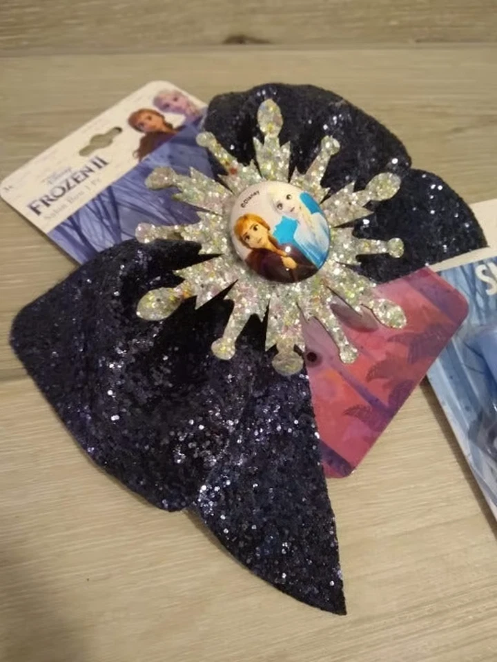 New FROZEN 12 pcs Nail Polish Lip Balm Smackers Hair Bow Headbands Elsa Ann Set - Image 2 of 4