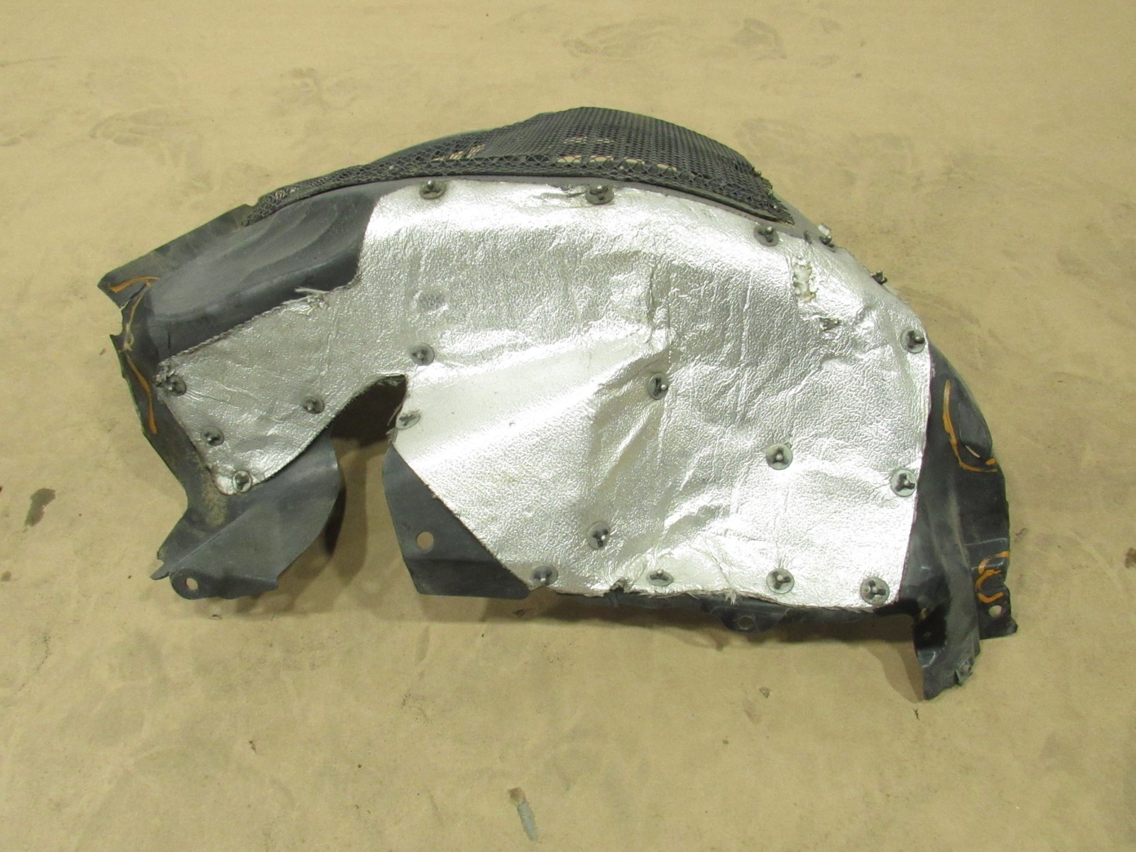 15-19 Ferrari 488 Spider 2017 Rear Right Quarter Wheel Splash Shield Liner ;@2