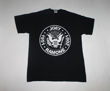 Vintage Y2K 2002 Joey Ramone Shirt Ramones Punk Rock Band Men's Tee Medium