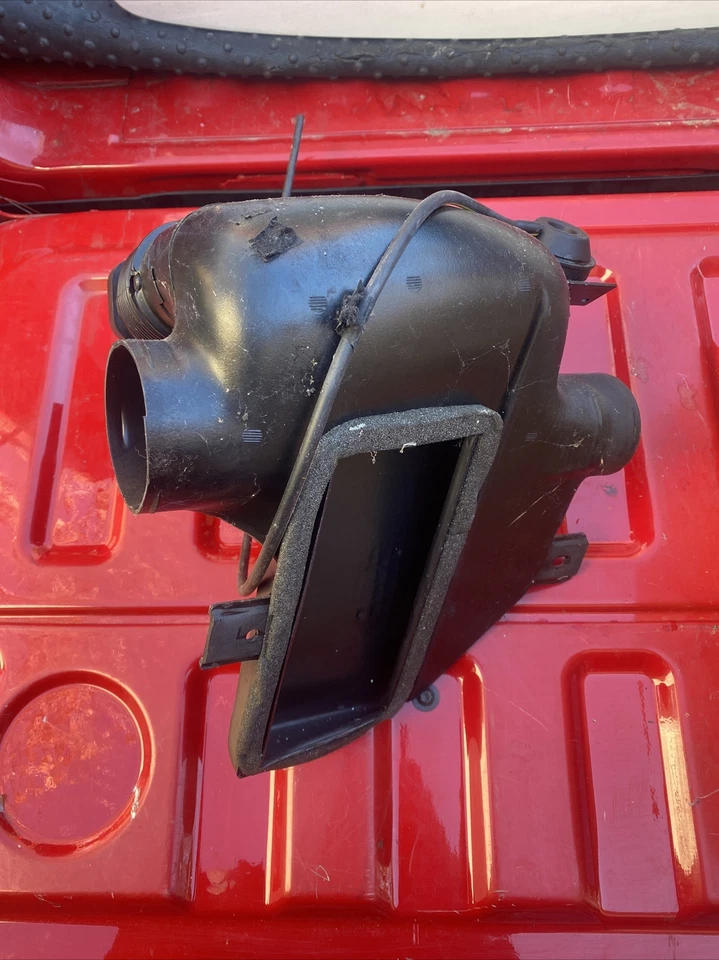 Genuine VW Caravelle Eurovan Transporter air guide centre lhd 7D1820363 - Image 3 of 4