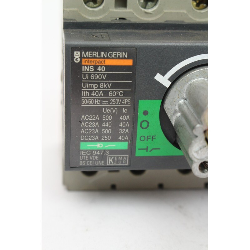 Disjoncteur Merlin Gerin 17513 – 1 Pôle, 40 A, 4,5 KA, Courbe C, 1 Module