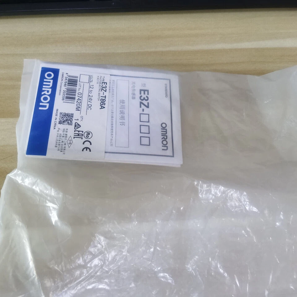 1PCS New E3Z-T86A 12-24VDC Photoelectric Switch E3Z-T86A-L + E3E-T86A-D - Image 3 of 4