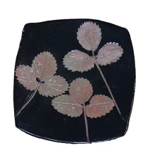 Nyaly Naden Homer Alaska Decorative Red Pottery Footed Plate Black with Leaves