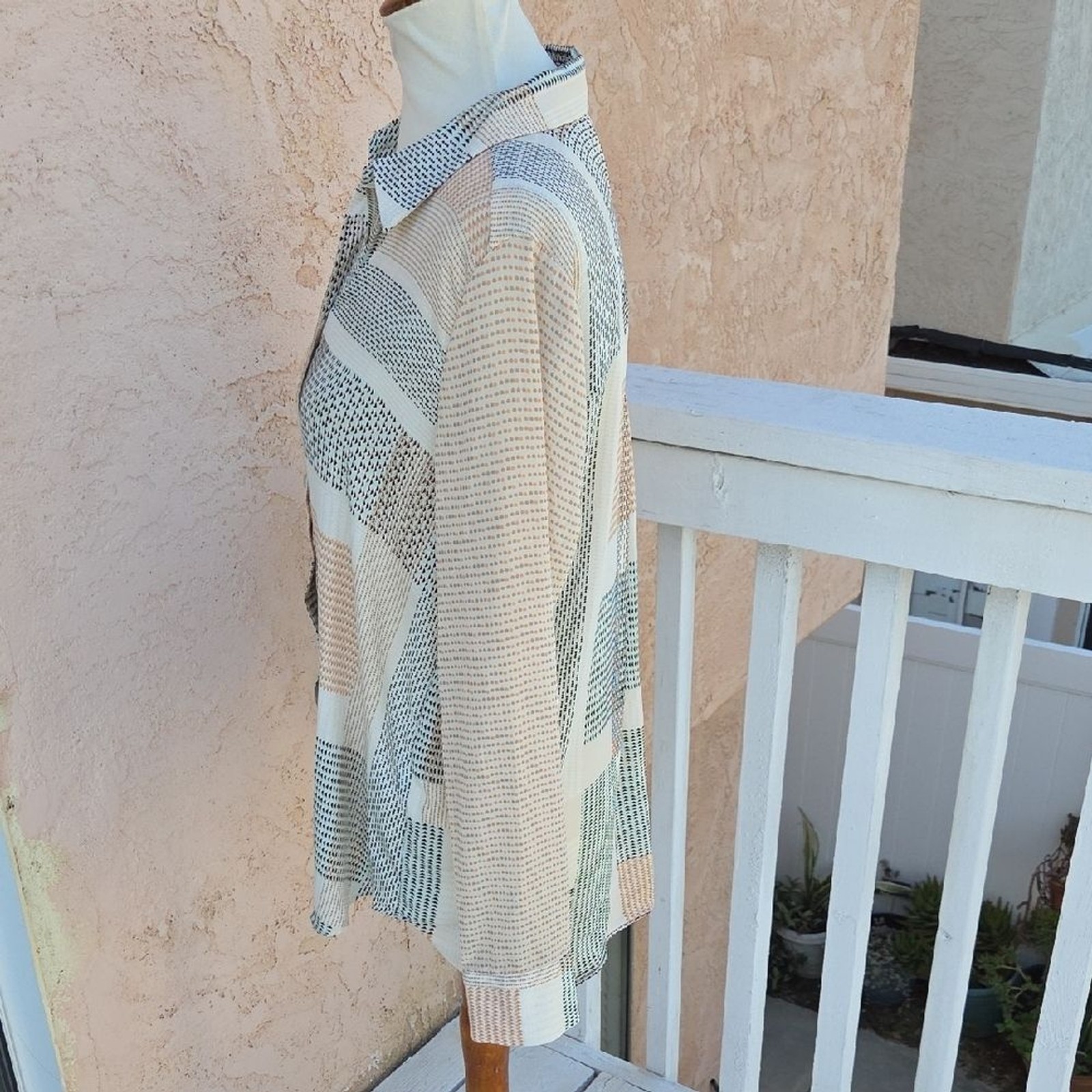 Rose + Olive Geometric Pattern button up Shirt La… - image 6