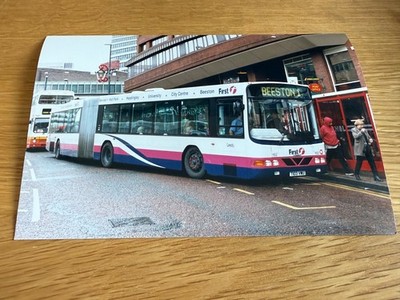 First Leeds 1103 (T103 VWU) - Volvo B10LA, Wright Fusion - Bus Foto (A)