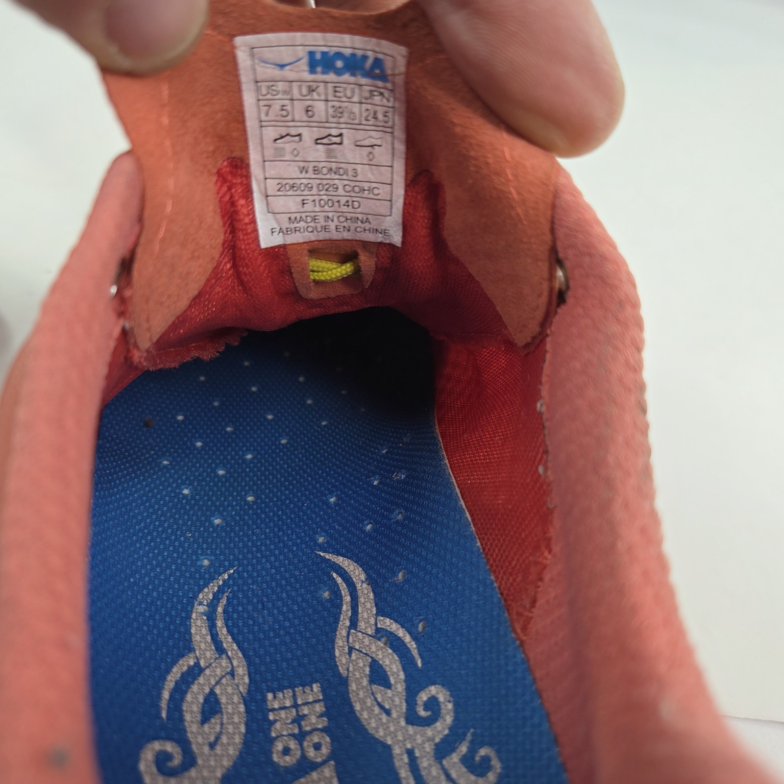 Hoka One One Bondi 3 women's road running shoes US 7.5 coral/orange Sneakers thumbnail 8