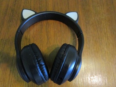 Wireless STN-28 Headphones Bluetooth Multi-Color LED Lights on Cat Paws & Ears
