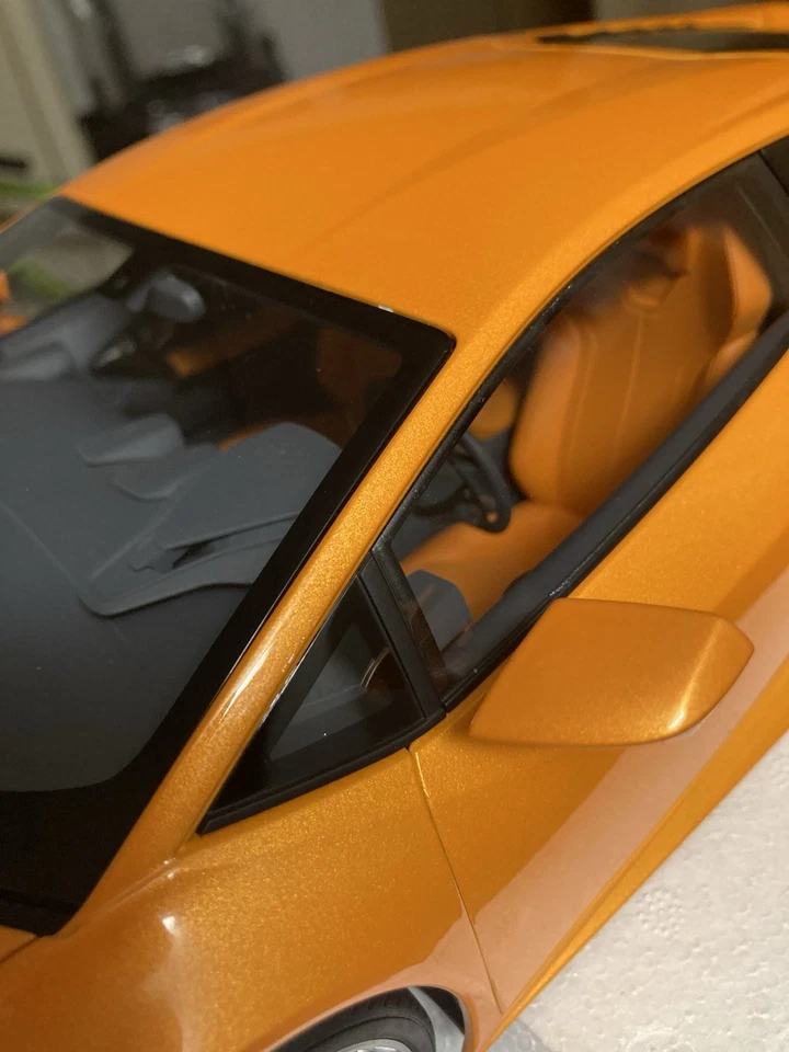 autoart 1:12 Lamborghini Huracan  - Immagine 2 di 4