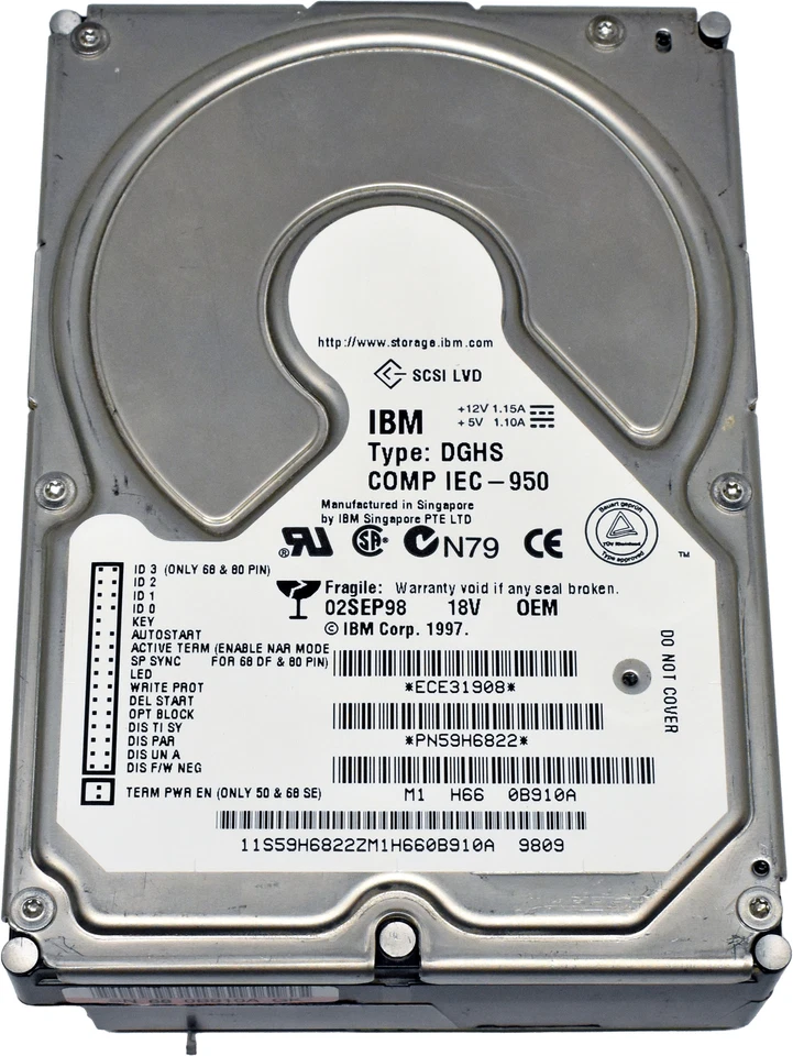 IBM DGHS 18 GB 7,2 K 3,5" 68 pin Ultra2 Wide SCSI HDD 59H6822 - Immagine 3 di 4