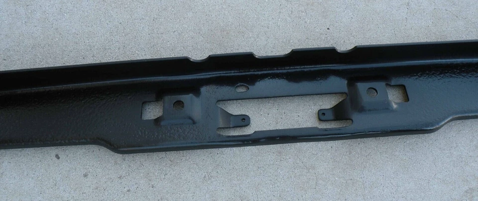 Barra de impacto THUNDERBIRD PARA-CHOQUE TRASEIRO SUPORTE CENTRAL 67-71 1967-1971 FORD FABRICANTE DE EQUIPAMENTO ORIGINAL - Imagem 4 de 4