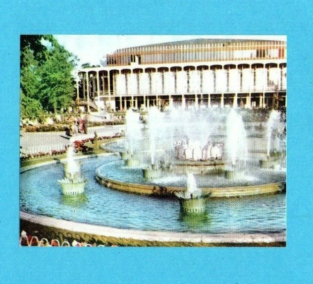 Foto 100 di 214
