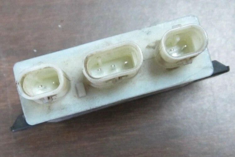 Módulo de interruptor de parachoques trasero OEM 2018-2019 MERCEDES-BENZ C43 AMG S560 E450 ⭐S3⭐ Foto 3 de 4