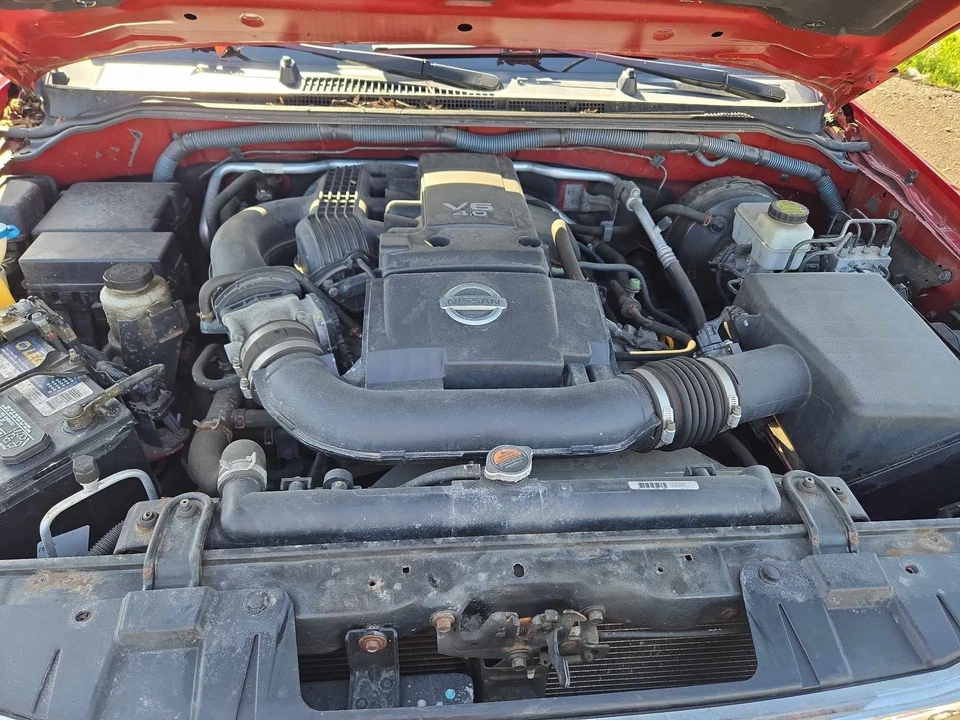 Brazo de control superior delantero derecho usado delantero se adapta a: Nissan Frontier 2011 delantero Foto 4 de 4