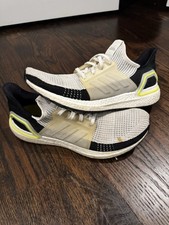 adidas gazelle silver green womens Adidas Ultraboost 22 Running Shoes
