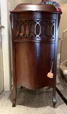 Vintage Sonora Imperial phonograph, mahogony, fully functional