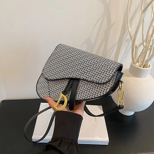 New Women Leather Shoulder Bags Underarm Bag Saddle Shape Pendant Crossbody Bag - Bild 51 von 51