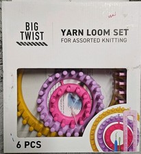 NIB Big Twist Yarn Loom Set For Assorted Knitting 6PCS