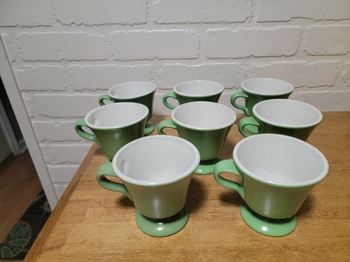 VINTAGE HALL PEDESTAL COFFEE CUPS GREEN SET OF ( 8 ) EIGHT HEAVY DUTY RESTAURANT - Picture 2 of 10
