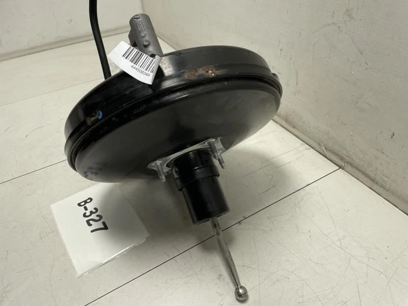 Volkswagen Passat SE 2012 refuerzo de freno con cilindro maestro y depósito OEM+ Foto 2 de 4