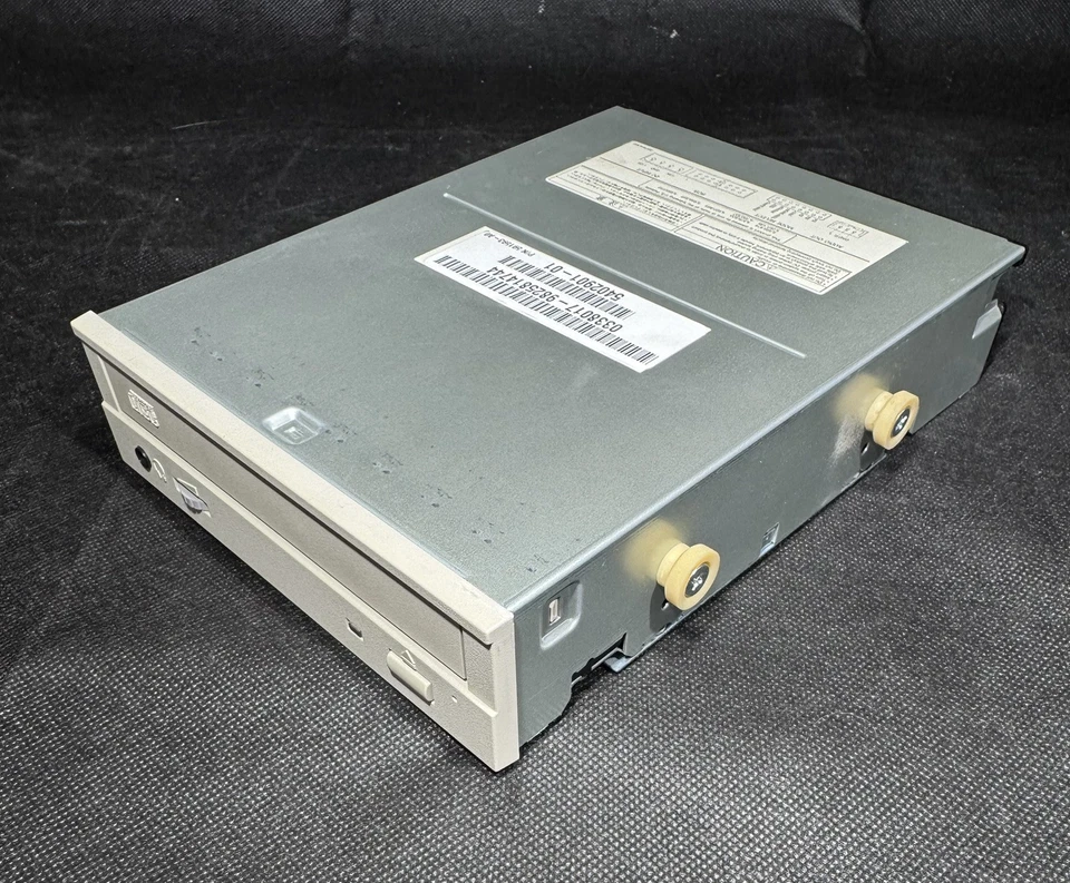 Sun 540-2901 SunCD 12x SCSI CD-ROM Assembly for SPARCstation 5, 370-2816 - Image 4 of 4