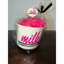 Bath  Body Works Milk Bar Gift Set Pink Loofah  Wristband in Branded Tub New