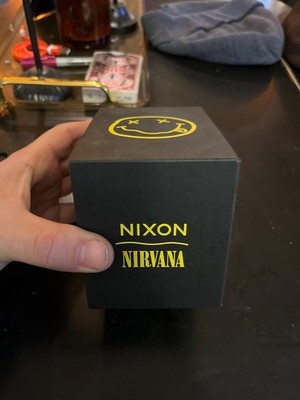 nixon nirvanna sentry wobble antique silver