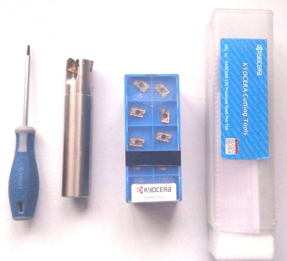 2 Flutes 118/° Cutting Angle 1-1//2 Length 0.0110 Cutting Diameter 1//8 Shank Diameter KYOCERA 105-0110.220 Series 105 Micro Drill Bit Uncoated Carbide 0.2200 Cutting Length