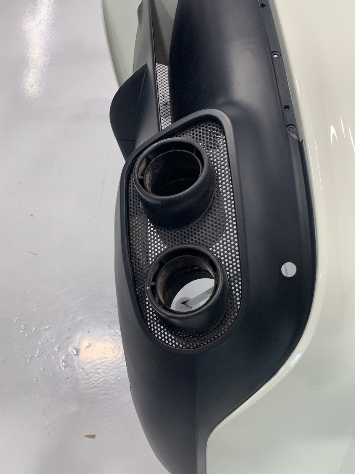 2014 Ferrari F12 Berlinetta BUMPER REAR WHITE INTACT 2014-2016