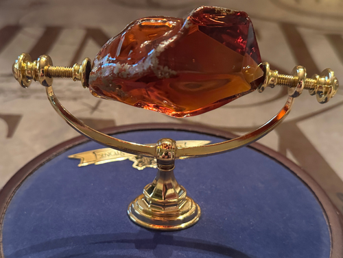 Réplica de utilería Harry Potter Noble Collection Sorcerer’s Stone con estuche de cúpula de vidrio - Imagen 7 de 8