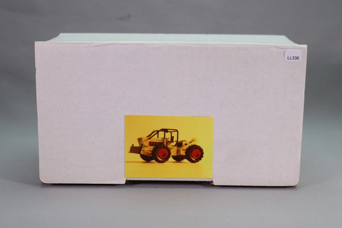 LL336 AGRIP JD 5000 Skidder 1/43 Engin forestier résine série limitée