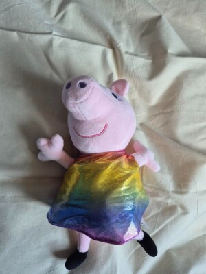 Peppa Pig Stofftier Original aus Peppa Pig World mit mehrfarbigem Kleid