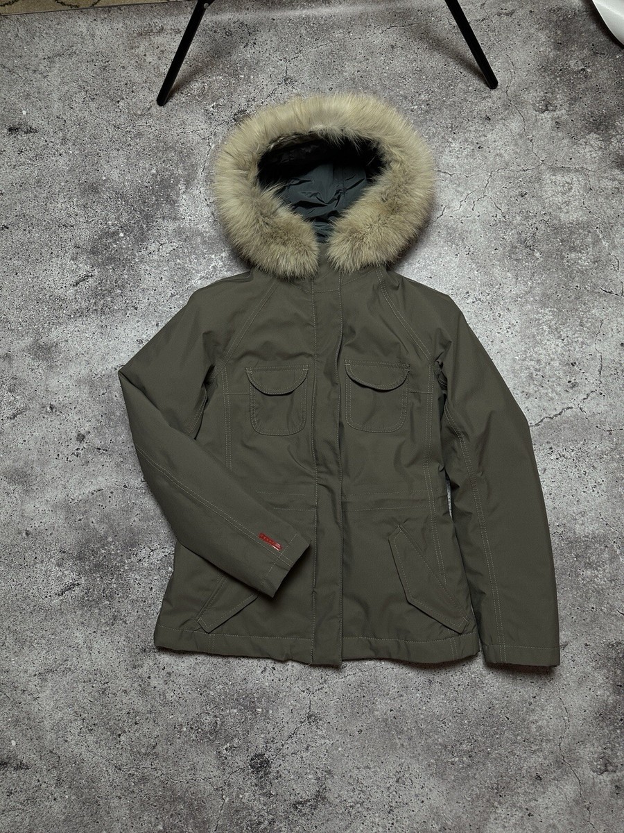 Prada Sport 3inl Red Goretex Jacket Red Tab Fox Fur Vintage Prada Sport 3inl Red Goretex Jacket Red Tab Fox Fur Vintage