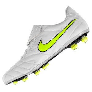 nike tiempo legend 42