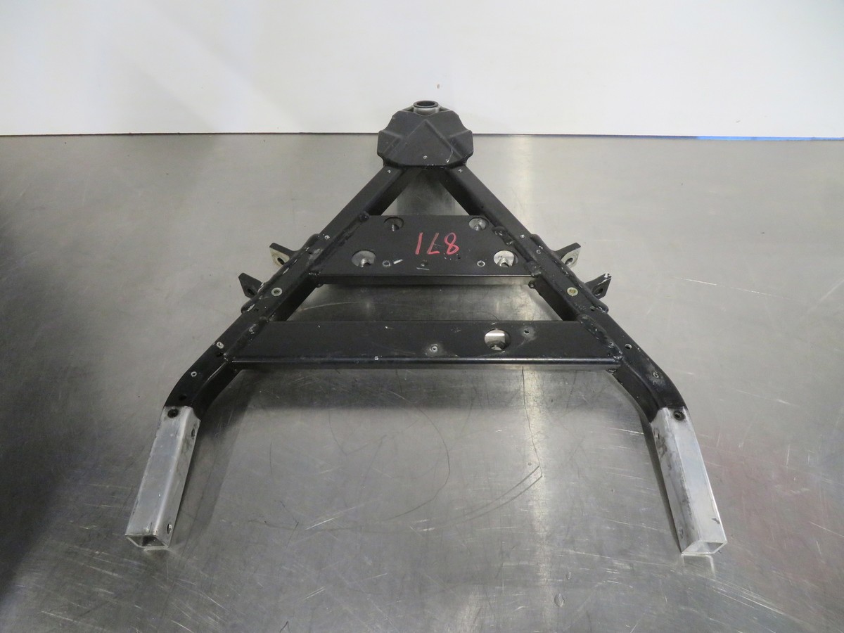 EB871 2017 17 ARCTIC CAT M8000 800 MOUNTAIN CAT FRONT LOWER EB871 2017 17 ARCTIC CAT M8000 800 MOUNTAIN CAT FRONT LOWER