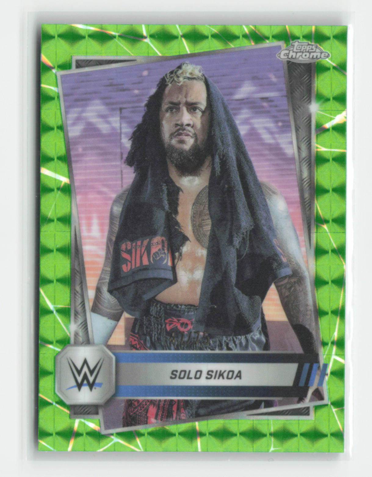 Solo Sikoa 2025 Topps Chrome WWE Neon Green Geometric 47/75 [lufeiB39