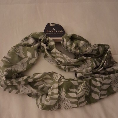 Juncture Women s Tropical Floral Leaf Print Infinity Loop Scarf Green White