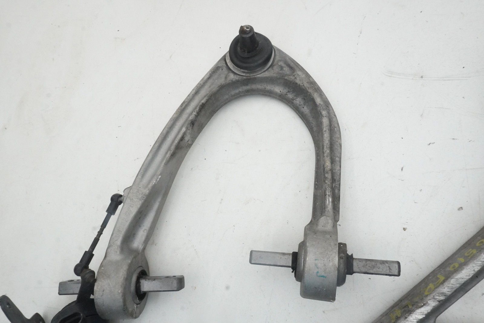 Ferrari California 2010 FRONT+LEFT Control arm P/N 262525