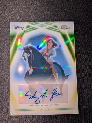 Topps Disney NEON Mulan Neon Etch Autopgrah Ming-NA Wen CNA-MNW