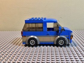 LEGO City 60117 Van and Caravan Camper Trailer W/Manual Pre-Owned 99% Complete