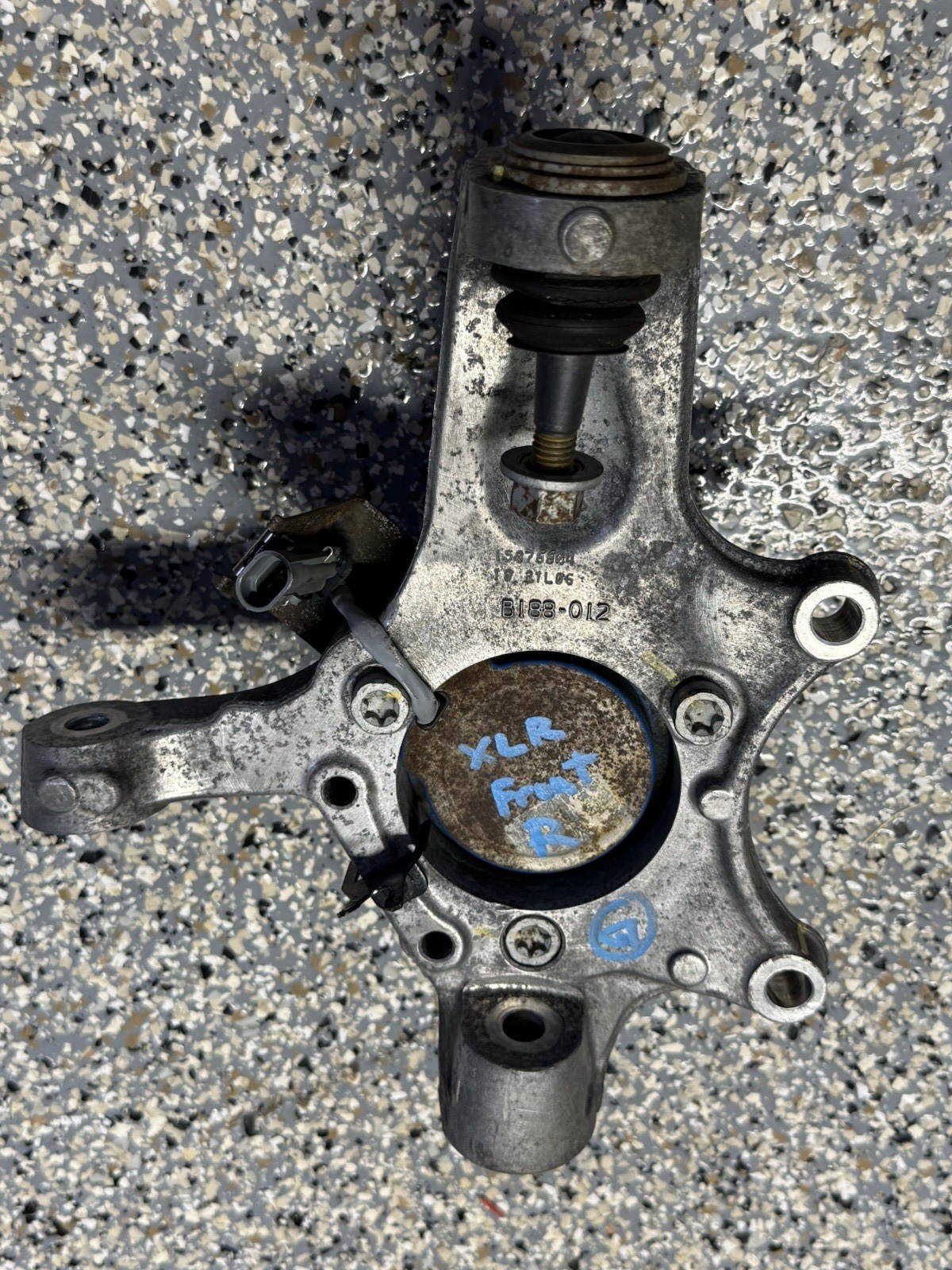 Chevrolet Corvette 2004-2009 Front Right Steering knuckle