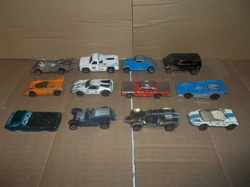 VINTAGE HOT WHEELS REDLINE JUNK YARD BOX LOT OF CARS TRUCKS ECT.  12 TOTAL