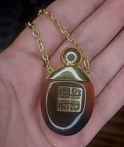 Givenchy Vintage RARE 1977 Perfume Pendant 4G Monogram Logo Tortoise Shell. Mint - Picture 6 of 8
